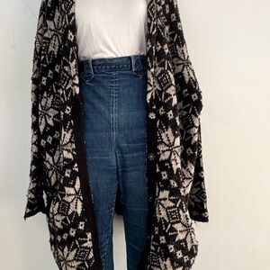 SPRING SALE!! Cozy Black and Cream Women's Blanket Cardigan. Reversible.